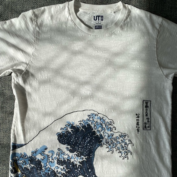 Uniqlo UT Hokusai Blue Sz.S - Picture 1 of 4